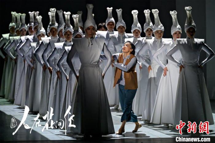 舞剧《人在花间住》升级归来 2025年首演亮相广州 舞剧《人在花间住》升级归来 2025年首演亮相广州